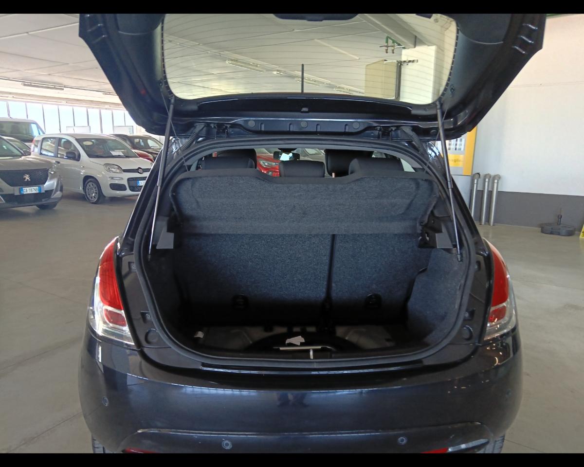 Lancia Lancia Ypsilon usata, con alzacristalli elettrici