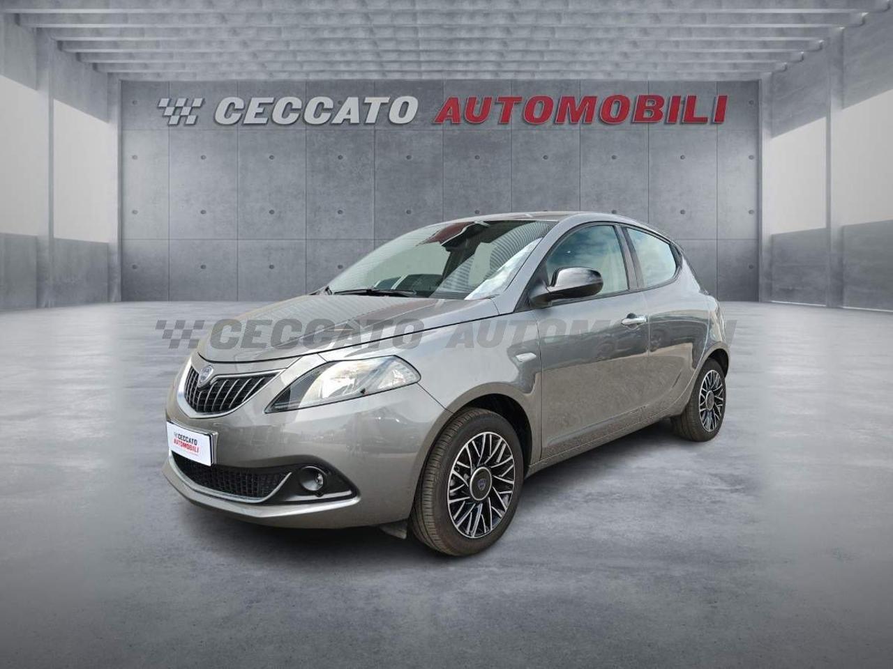 Lancia Lancia Ypsilon YPSILON 1.0 firefly hybrid Platino s and s 70cv