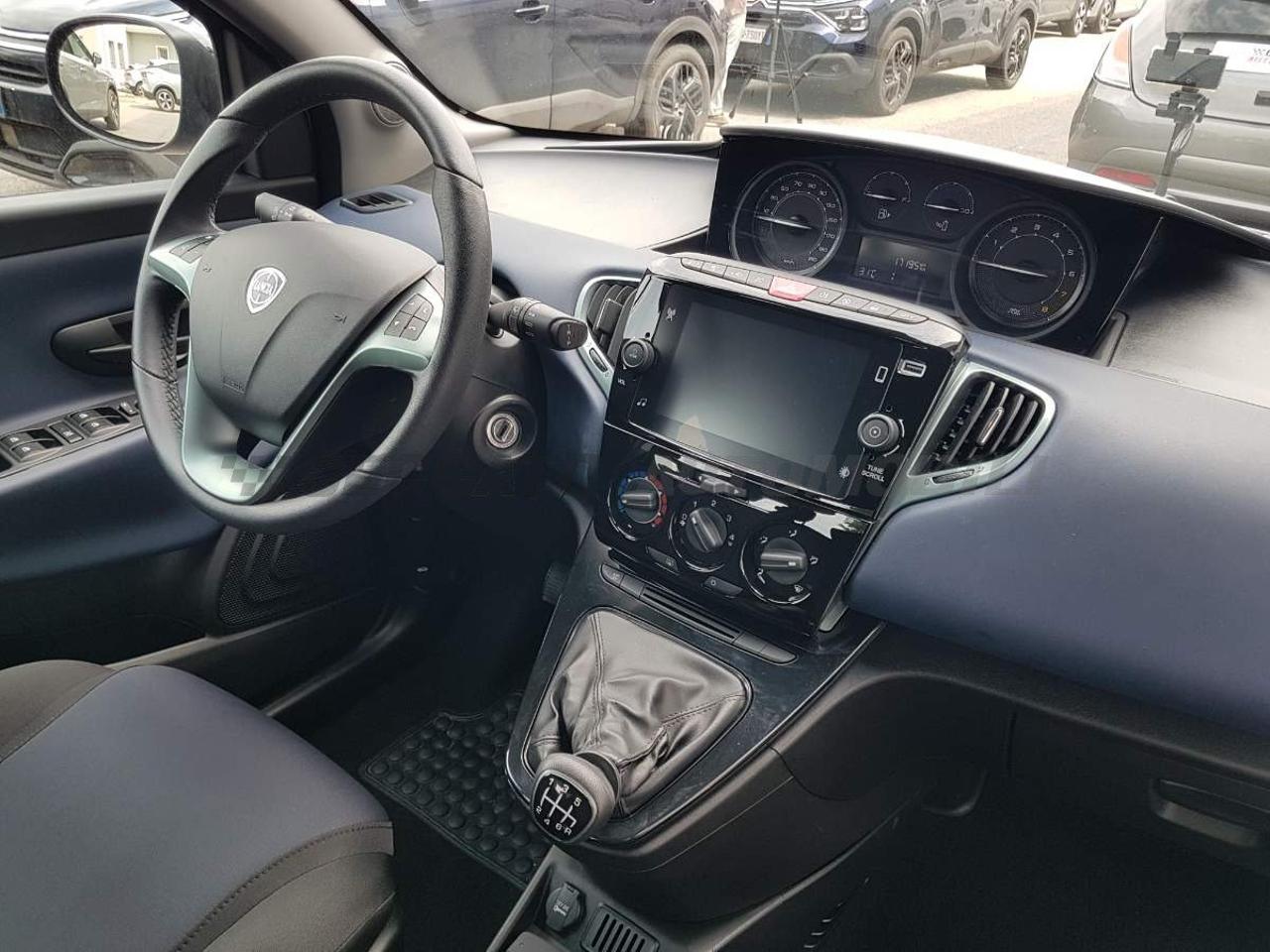 Lancia Lancia Ypsilon usata 21