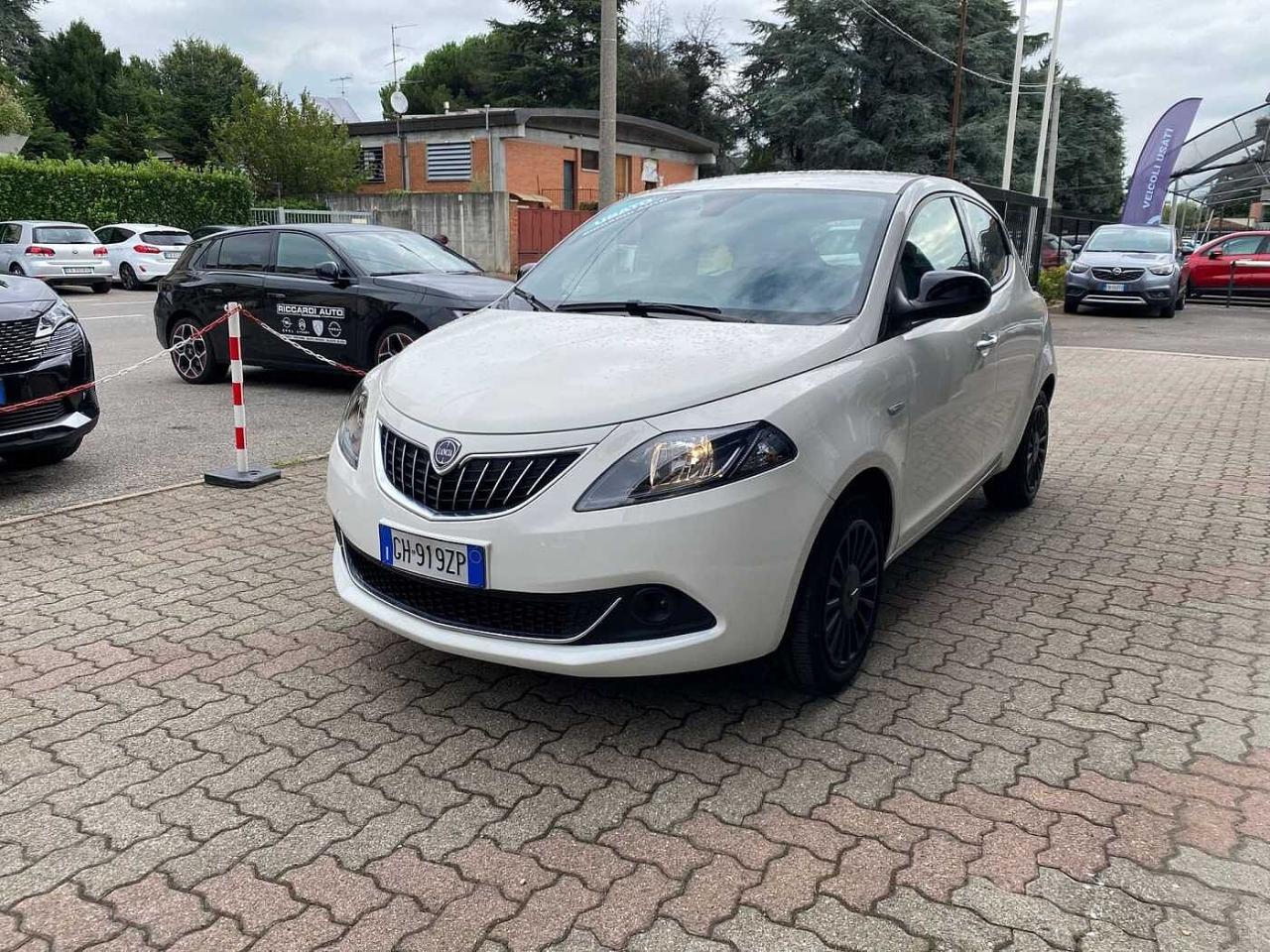 Lancia Lancia Ypsilon YPSILON 3ª serie 1.0 FireFly 5 porte S&S Hybrid Ecochic Si
