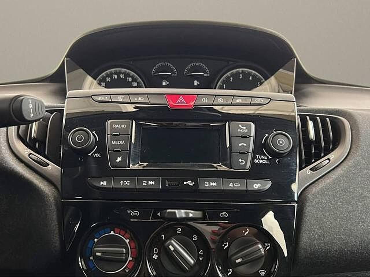 Lancia Lancia Ypsilon usata 10