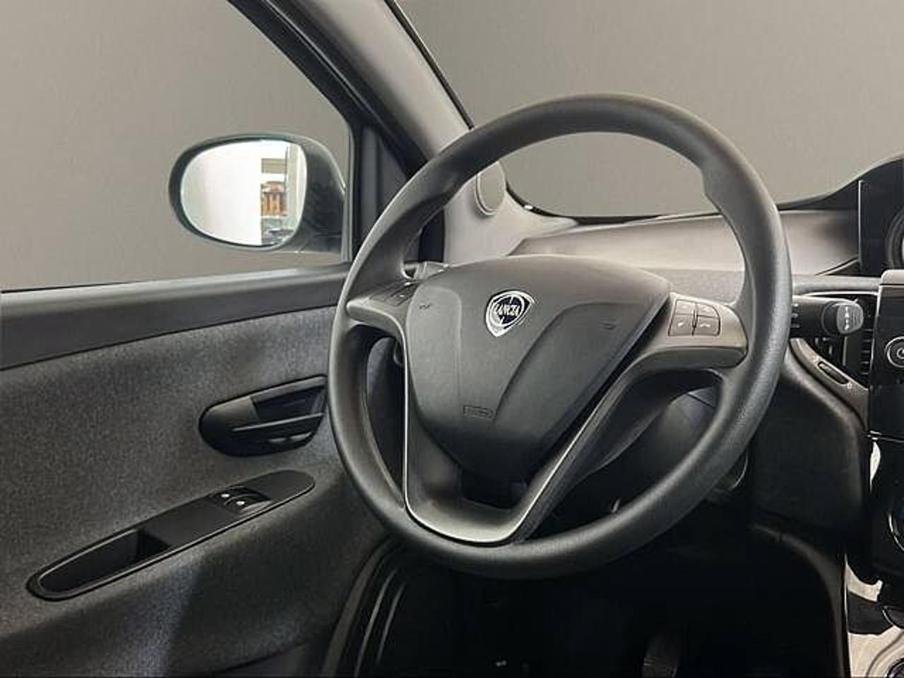 Lancia Lancia Ypsilon usata 12