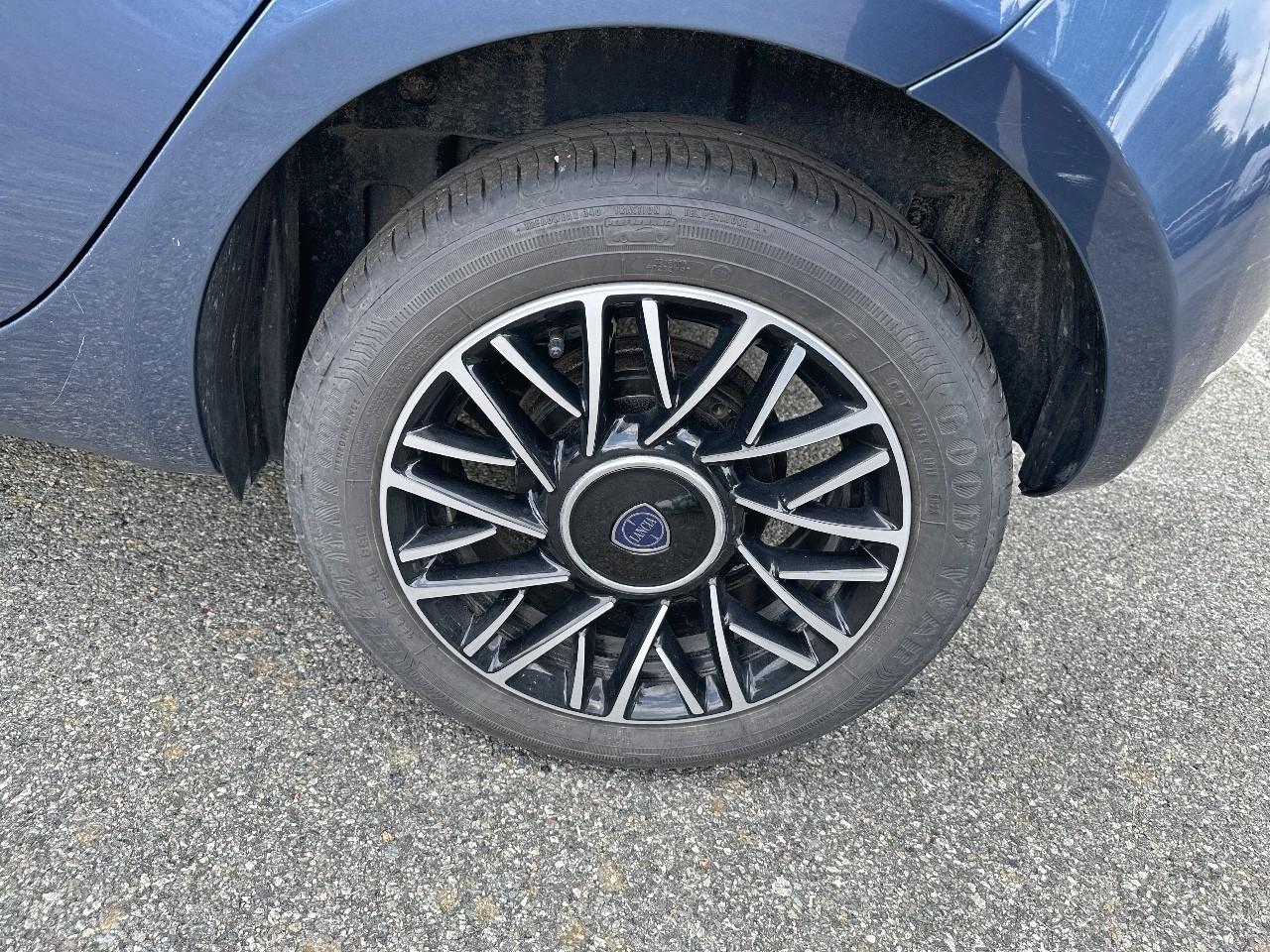 Lancia Lancia Ypsilon usata, con 6 altoparlanti