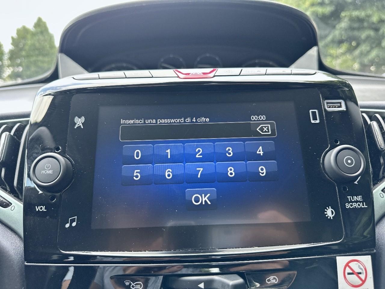 Lancia Lancia Ypsilon usata, con airbag anteriore conducente, airbag anteriore passeggero con interrutore di disattivazione