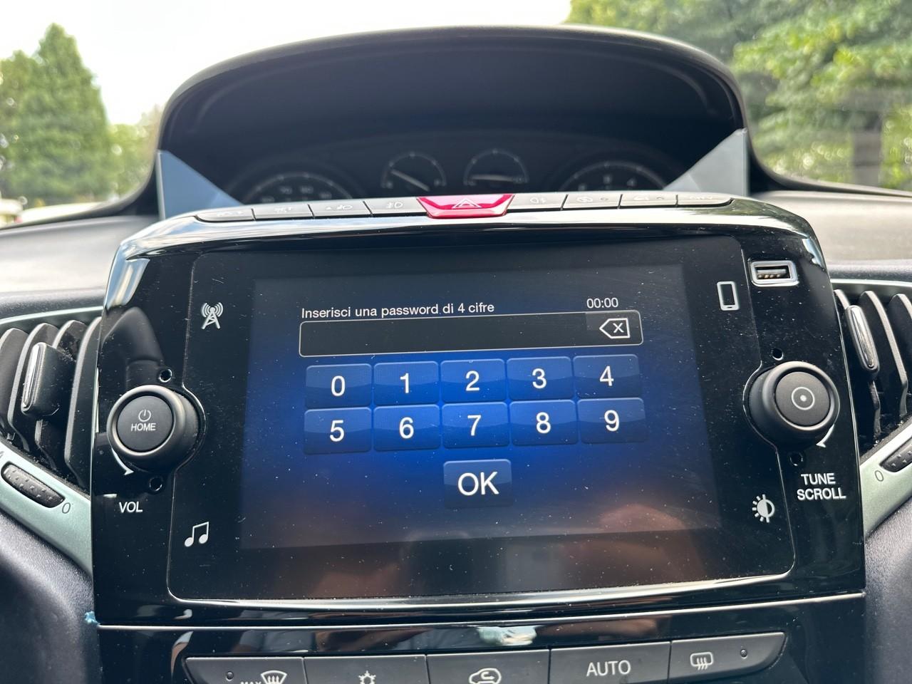 Lancia Lancia Ypsilon usata, con airbag anteriore conducente, airbag anteriore passeggero con interrutore di disattivazione