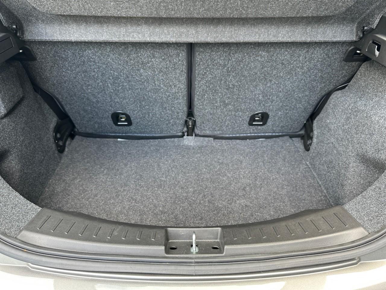Lancia Lancia Ypsilon usata, con comandi audio al volante