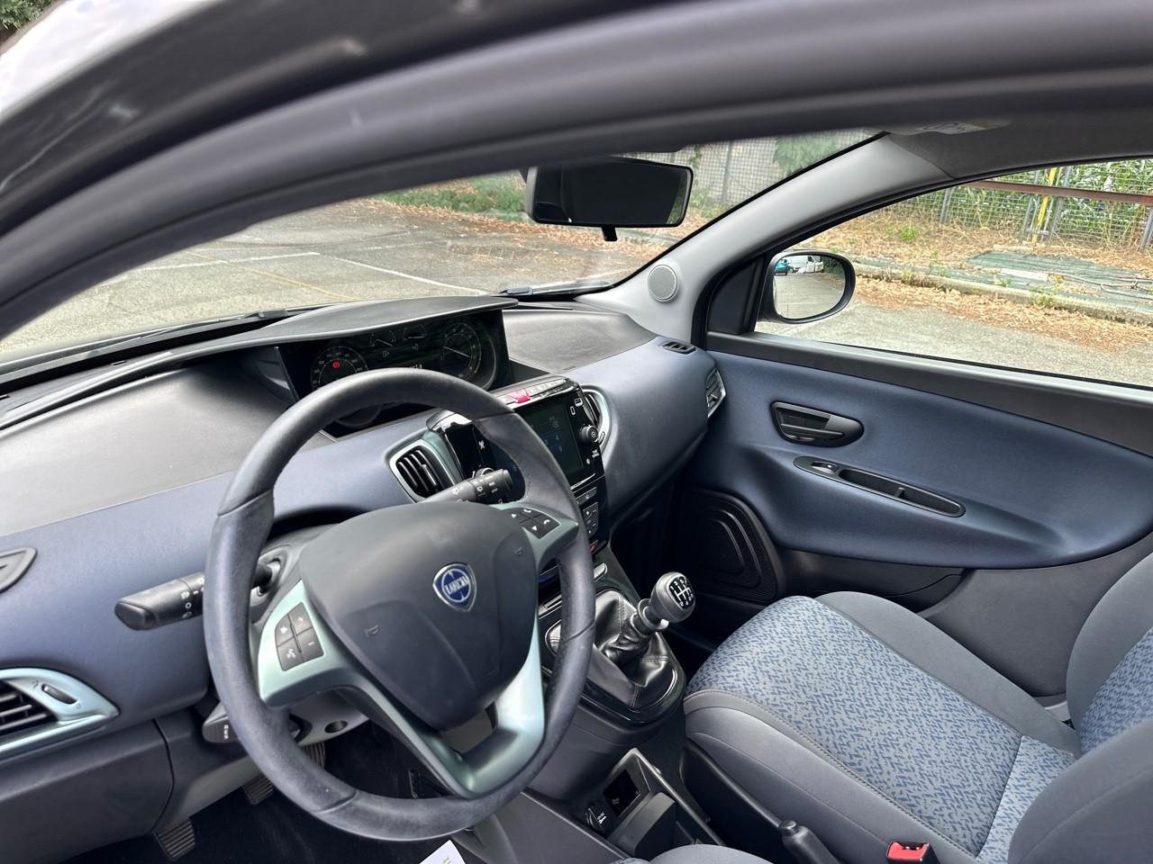 Lancia Lancia Ypsilon usata, con computer con consumo medio