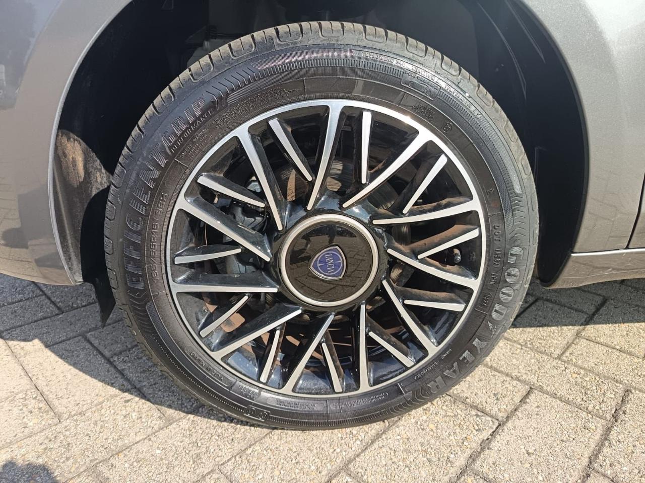 Lancia Lancia Ypsilon usata, con cerchi in lega