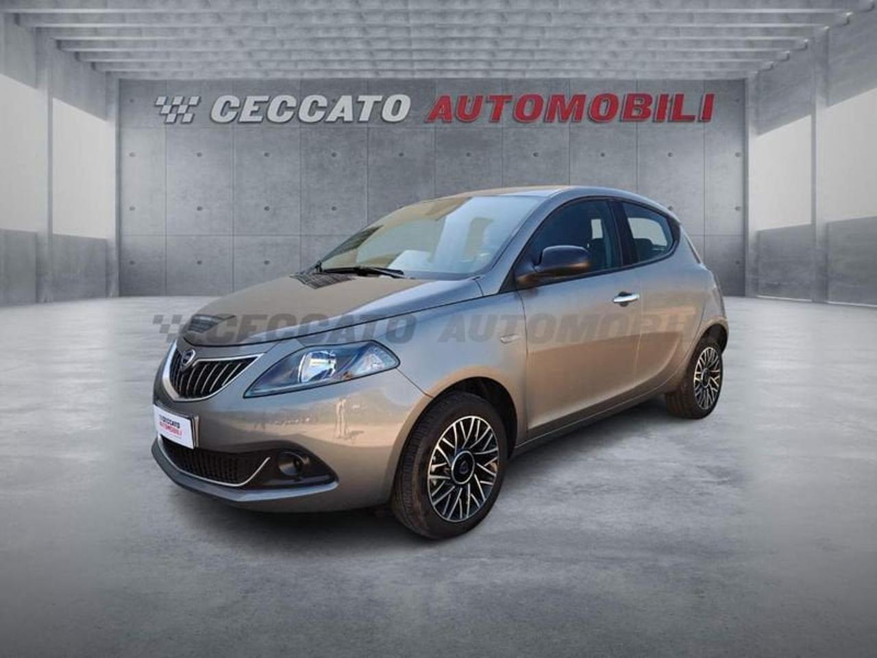 Lancia Lancia Ypsilon YPSILON 1.0 firefly hybrid Platino s and s 70cv