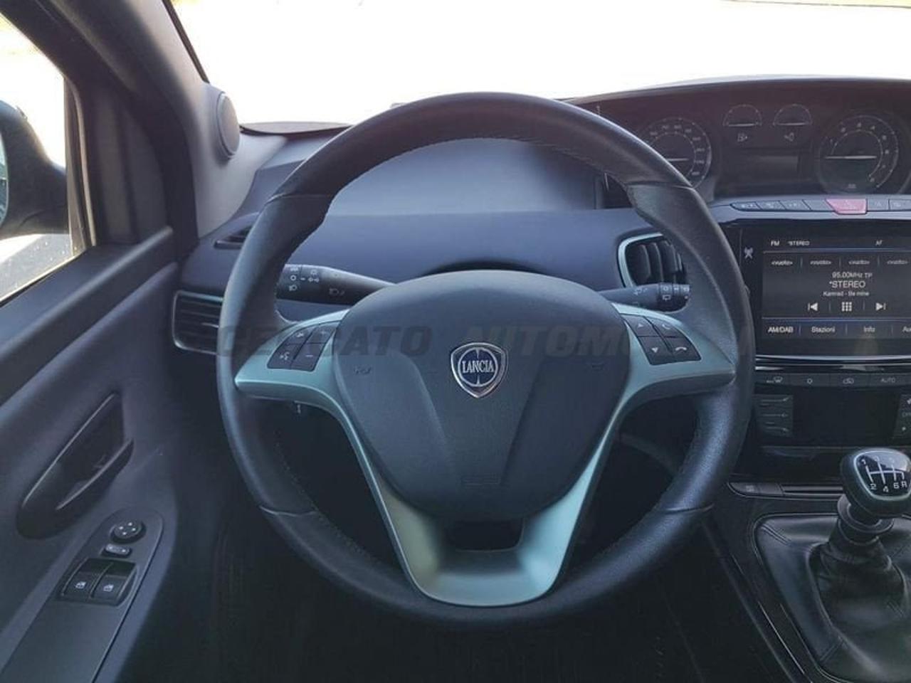 Lancia Lancia Ypsilon usata 14