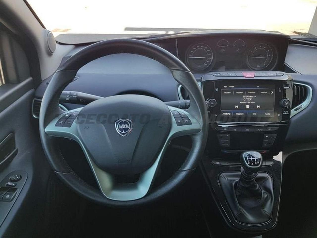 Lancia Lancia Ypsilon usata 24