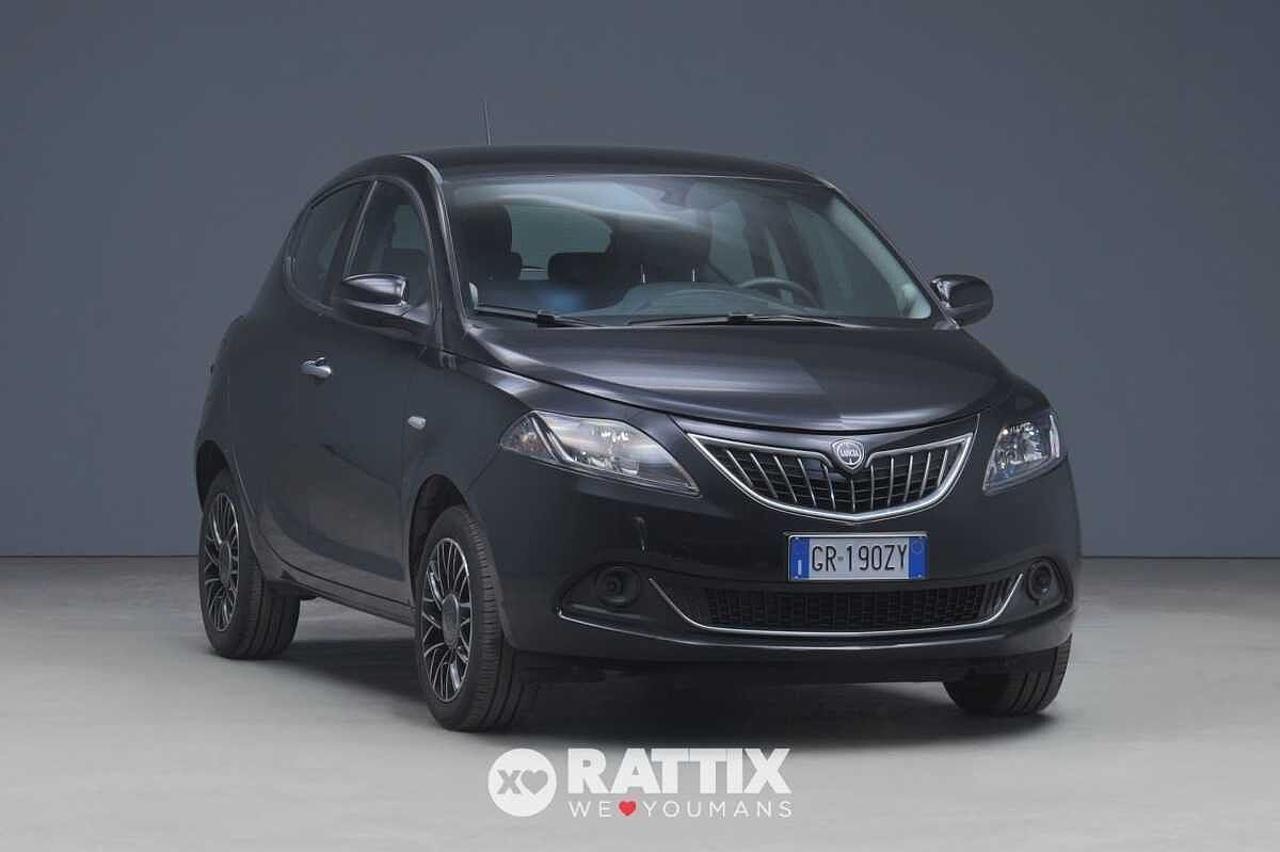 lancia ypsilon ypsilon 1.0 firefly hybrid 70cv platino usata