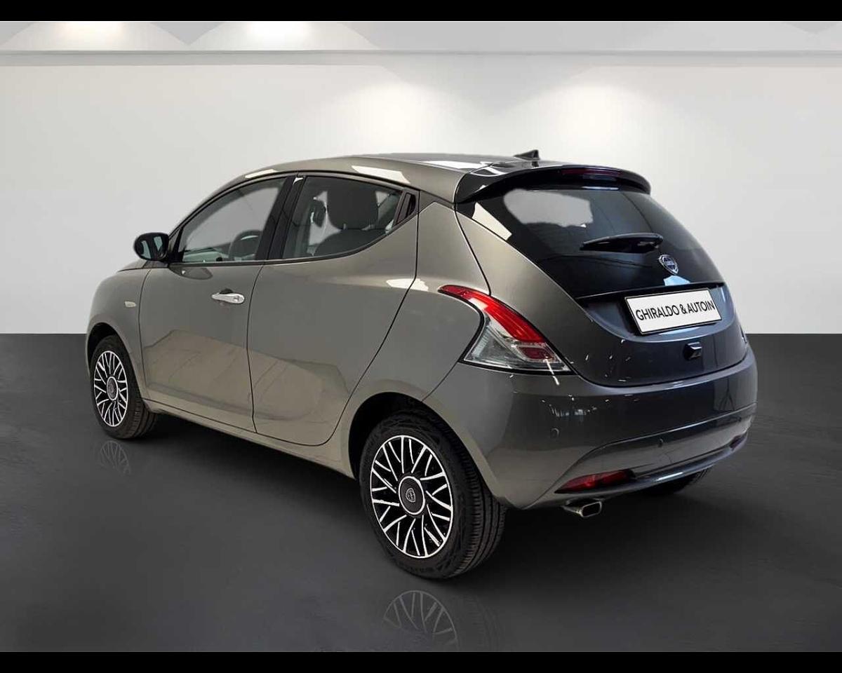 Lancia Lancia Ypsilon usata, con supporto lombare