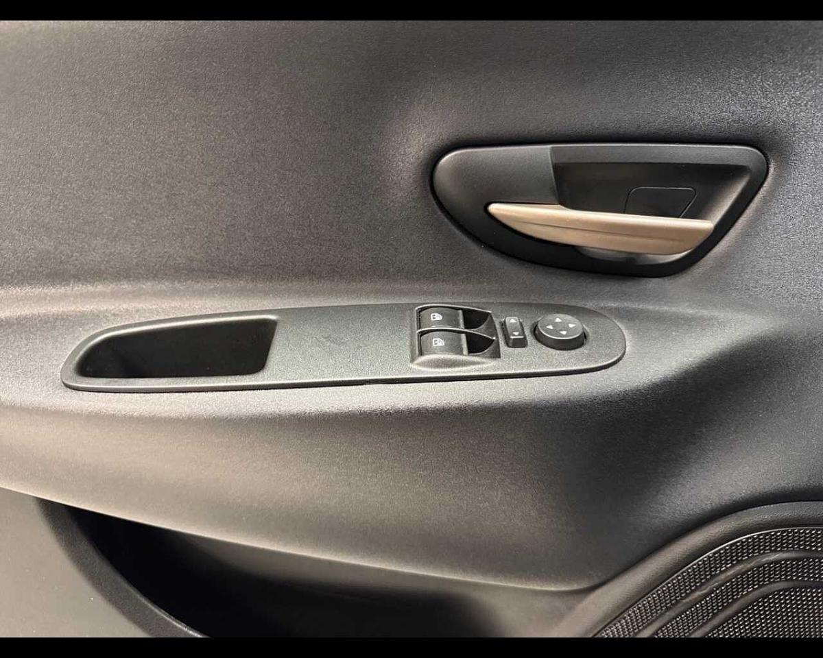 Lancia Lancia Ypsilon usata, con hill holder