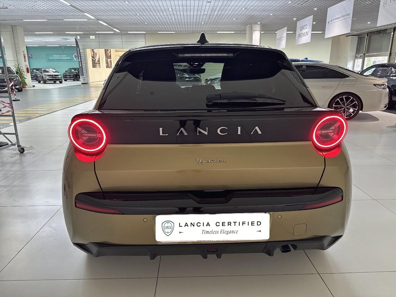 Lancia Lancia Ypsilon usata, con chiamata di emergenza