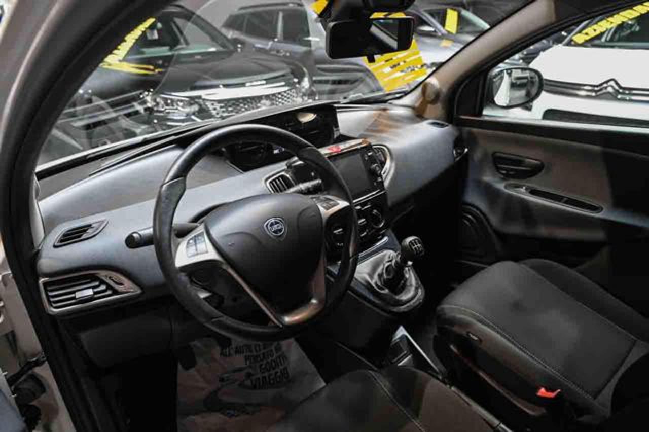 Lancia Lancia Ypsilon usata 13