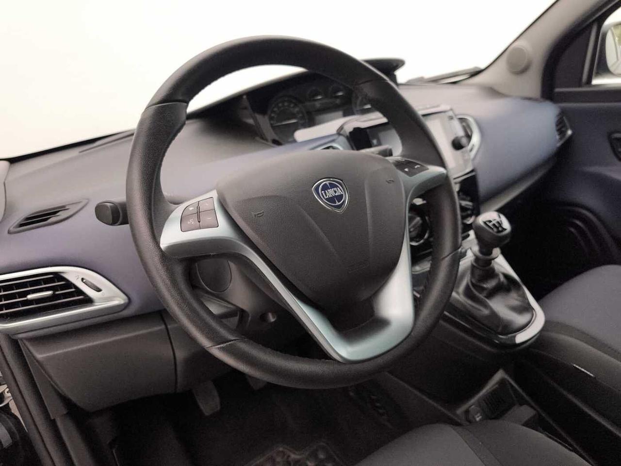 Lancia Lancia Ypsilon usata, con 4x Airbag (fontali + laterali)