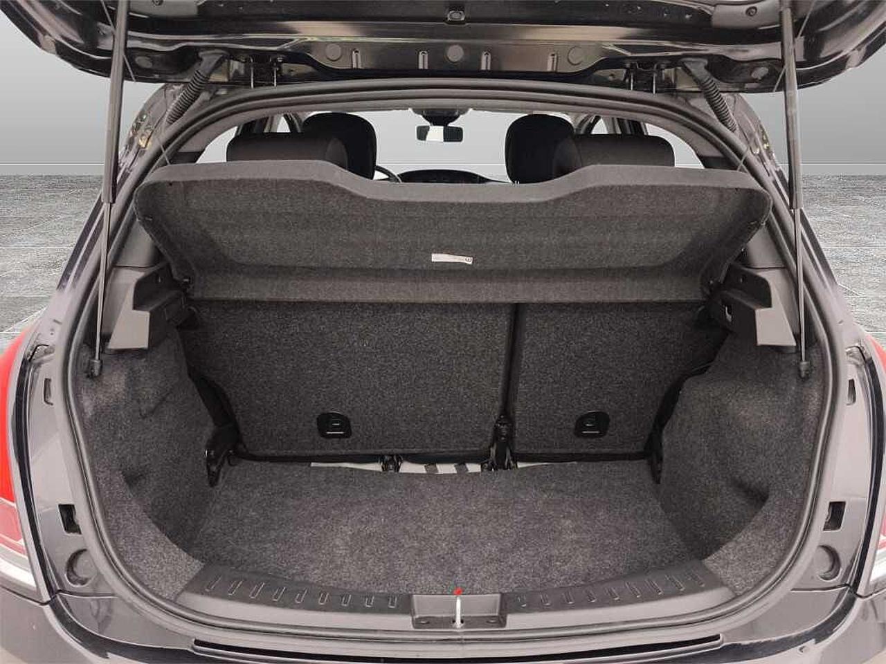 Lancia Lancia Ypsilon usata, con hill holder