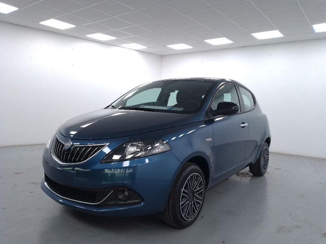lancia ypsilon ypsilon 1.0 firefly hybrid gold s and s 70cv 5p.ti usata