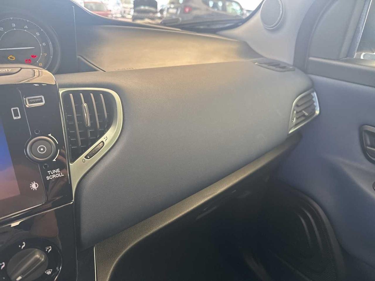 Lancia Lancia Ypsilon usata 10