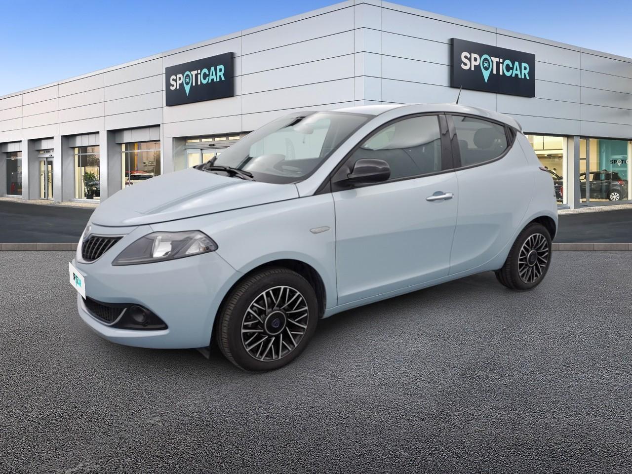 lancia ypsilon ypsilon 1.0 firefly 70cv hybrid platino usata