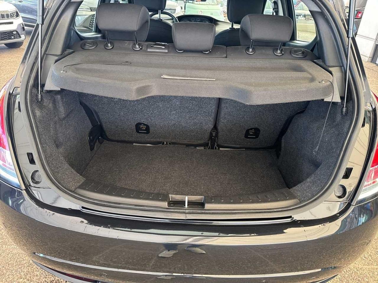 Lancia Lancia Ypsilon usata 21