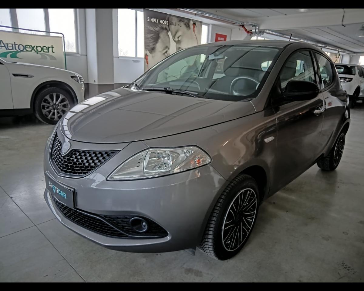 lancia ypsilon ypsilon iii 2015 1.2 gold s and s 69cv my19 usata