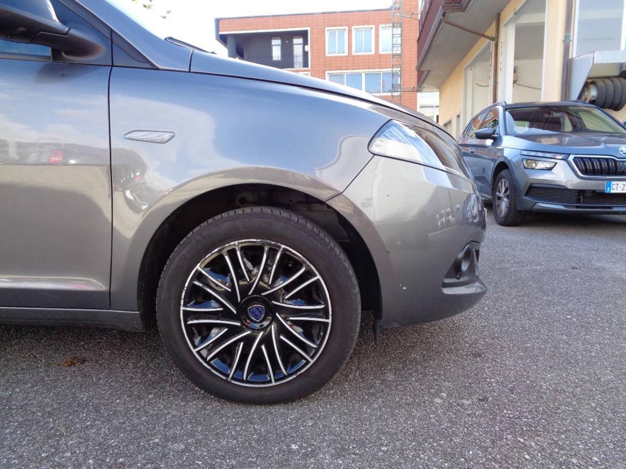 Lancia Lancia Ypsilon usata, con Isofix