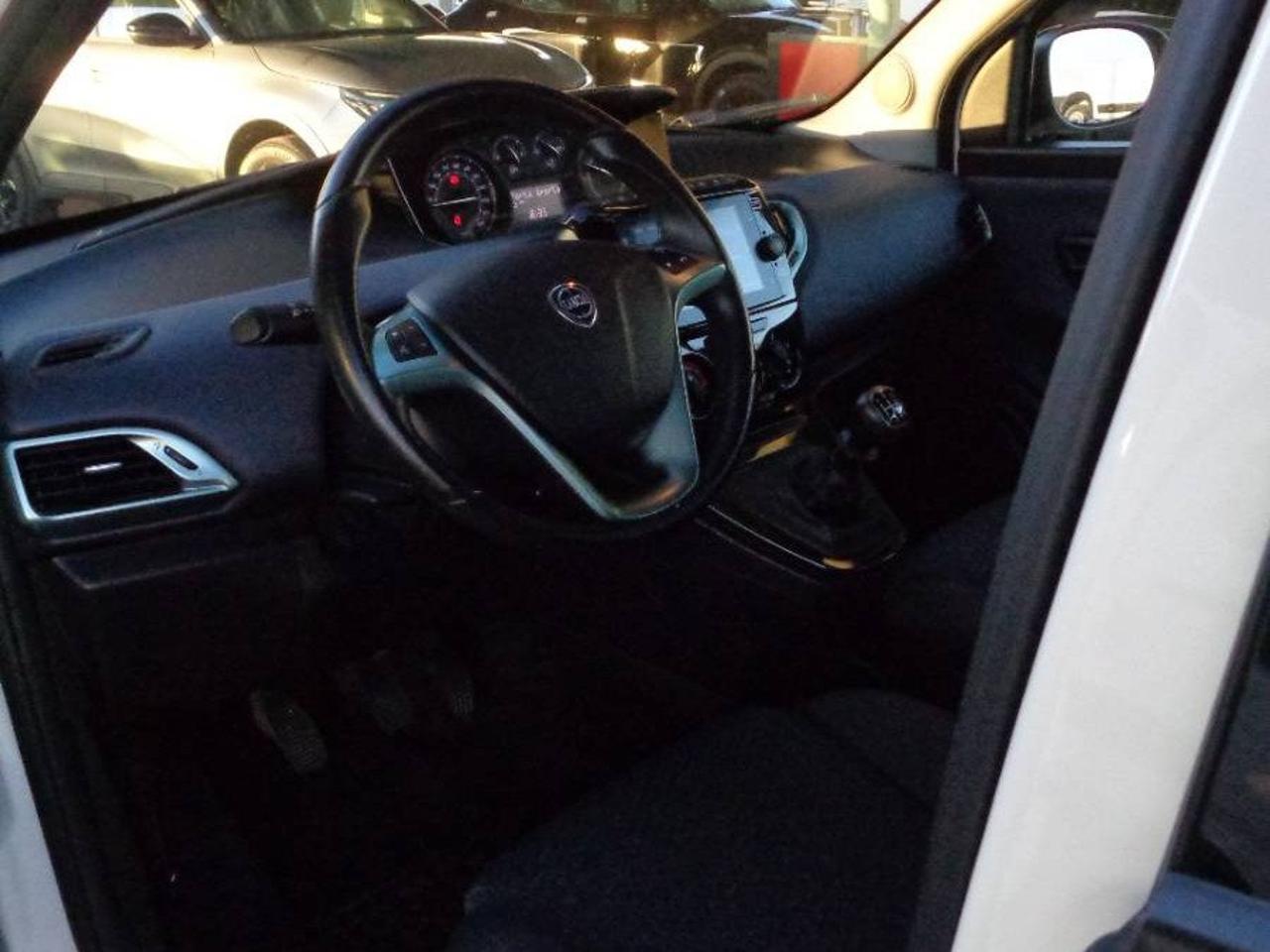 Lancia Lancia Ypsilon usata 19