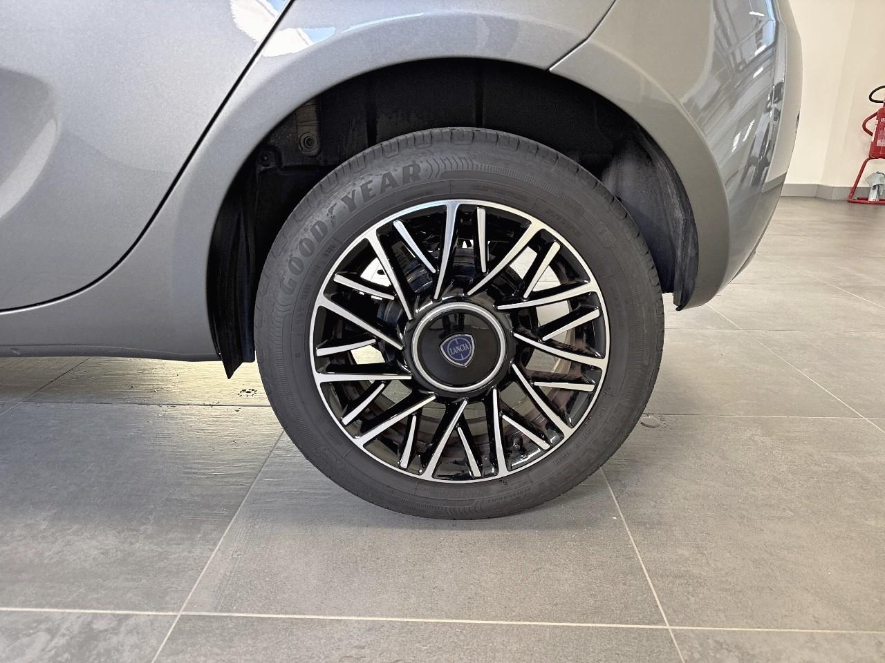 Lancia Lancia Ypsilon usata, con Caricabatterie di bordo da 22 kW