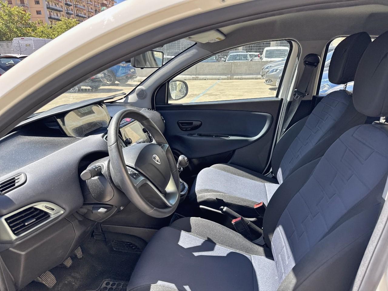 Lancia Lancia Ypsilon usata 19