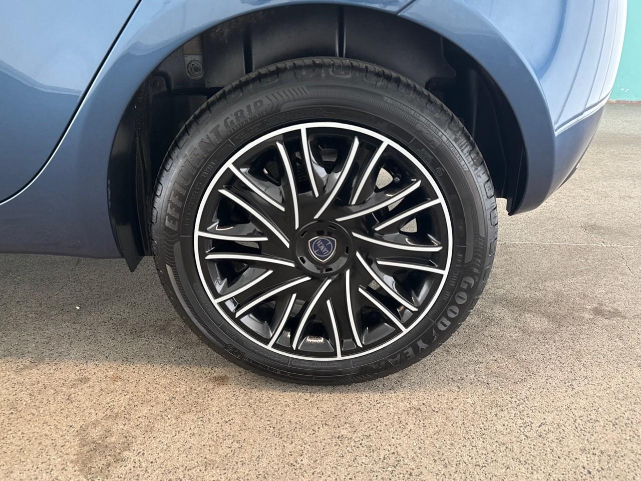 Lancia Lancia Ypsilon usata, con Caricabatterie di bordo da 22 kW