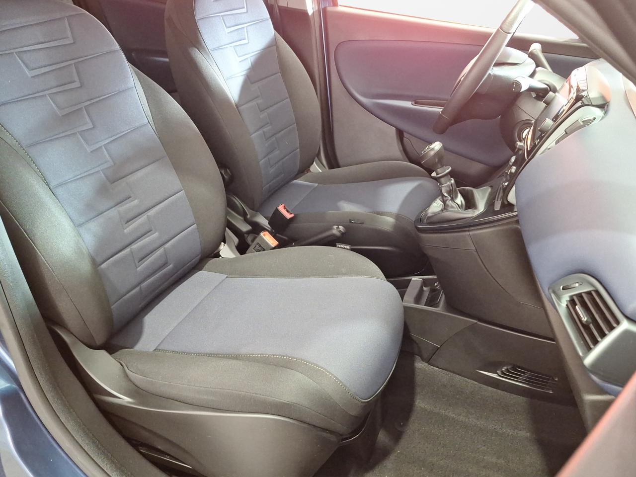 Lancia Lancia Ypsilon usata, con Isofix