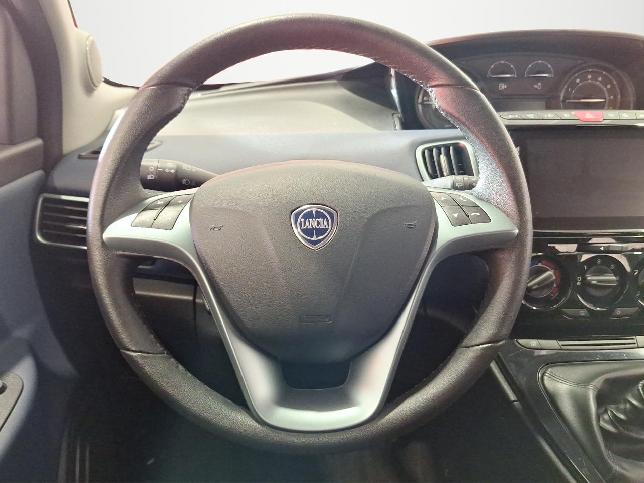 Lancia Lancia Ypsilon usata 26