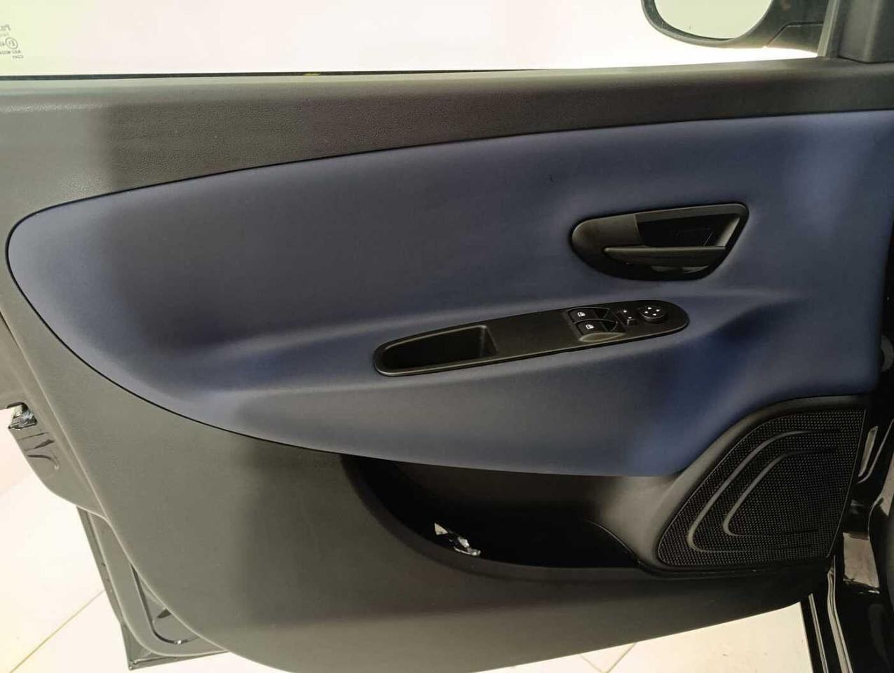 Lancia Lancia Ypsilon usata, con Caricabatterie di bordo da 7,4 kW