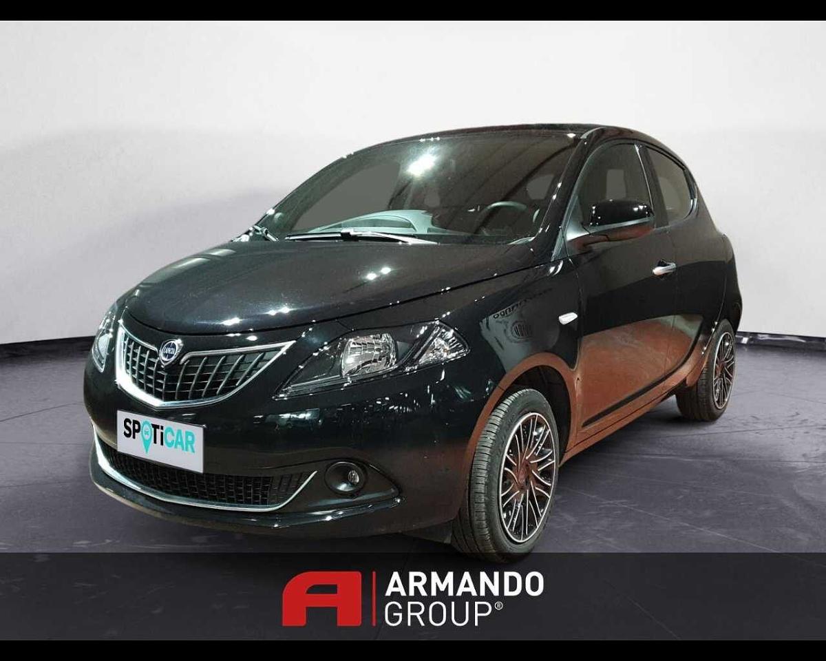 lancia ypsilon ypsilon 3� serie 1.0 firefly 5 porte ss hybrid silver usata