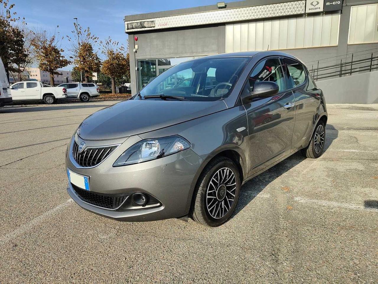 lancia ypsilon ypsilon 1.0 firefly hybrid platino usata
