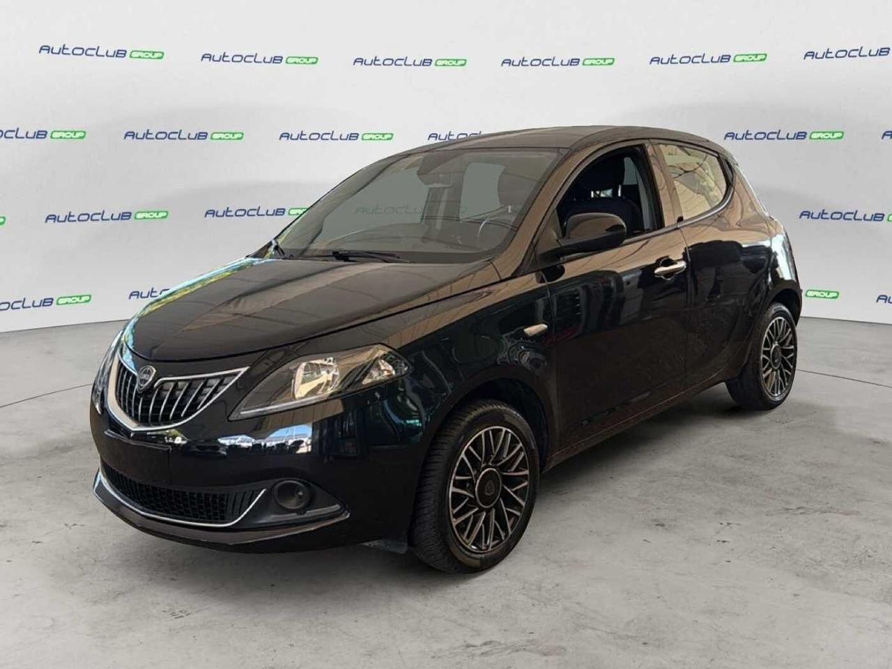 Lancia Lancia Ypsilon YPSILON 1.0 firefly hybrid Platino s&s 70cv