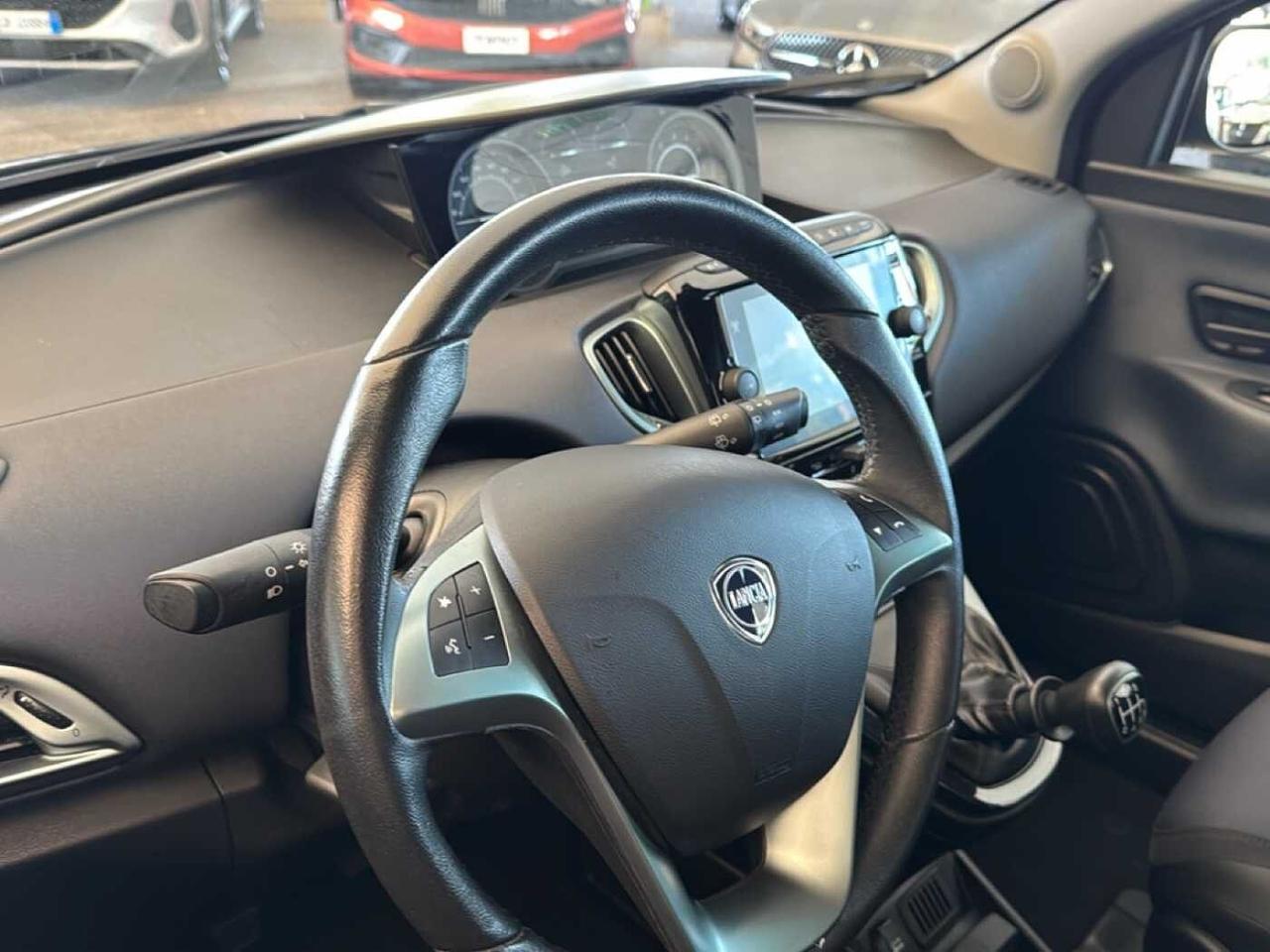 Lancia Lancia Ypsilon usata 23