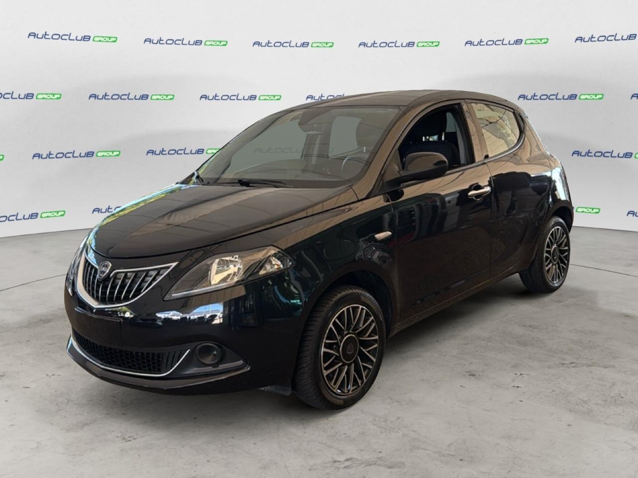 lancia ypsilon ypsilon iii 2021 1.0 firefly hybrid platino s and s 70cv usata