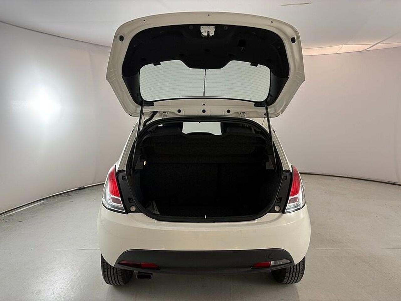 Lancia Lancia Ypsilon usata 8