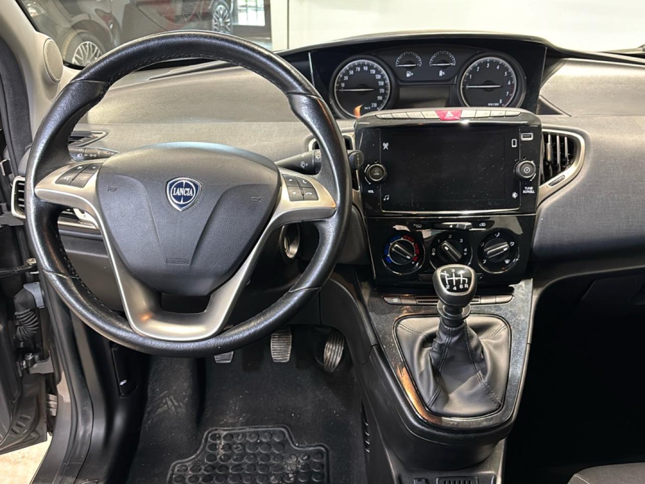 Lancia Lancia Ypsilon usata 2