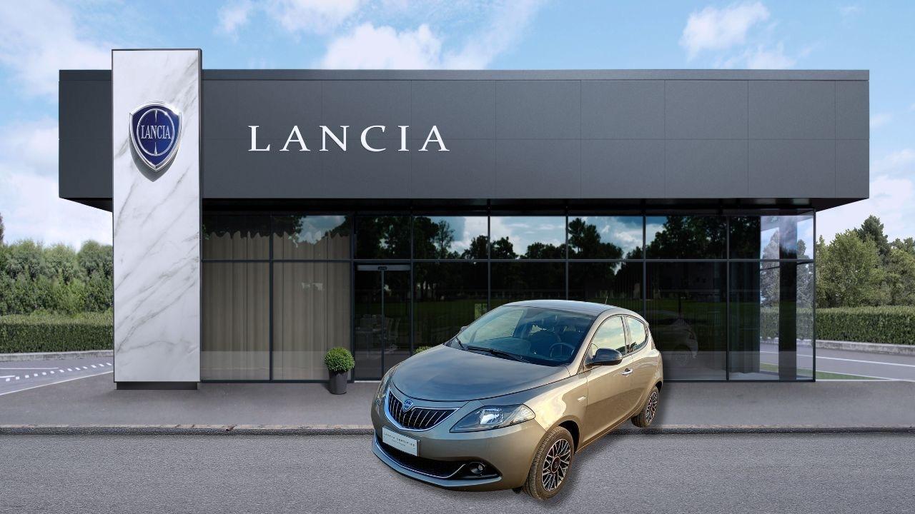 lancia ypsilon ypsilon 3� serie 1.0 firefly 5 porte s and s hybrid platin usata