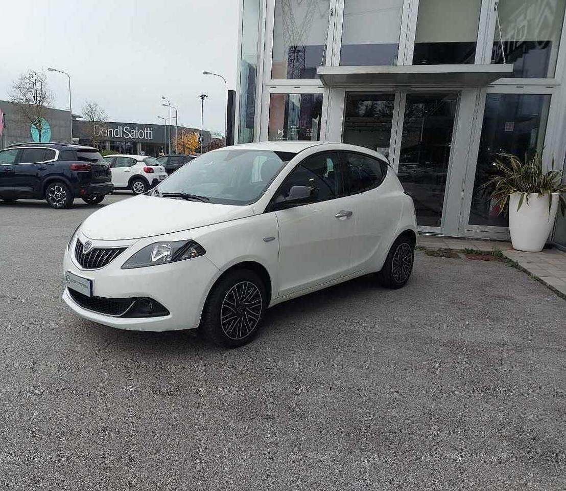 lancia ypsilon ypsilon 1.0 firefly 5 porte ss hybrid gold usata
