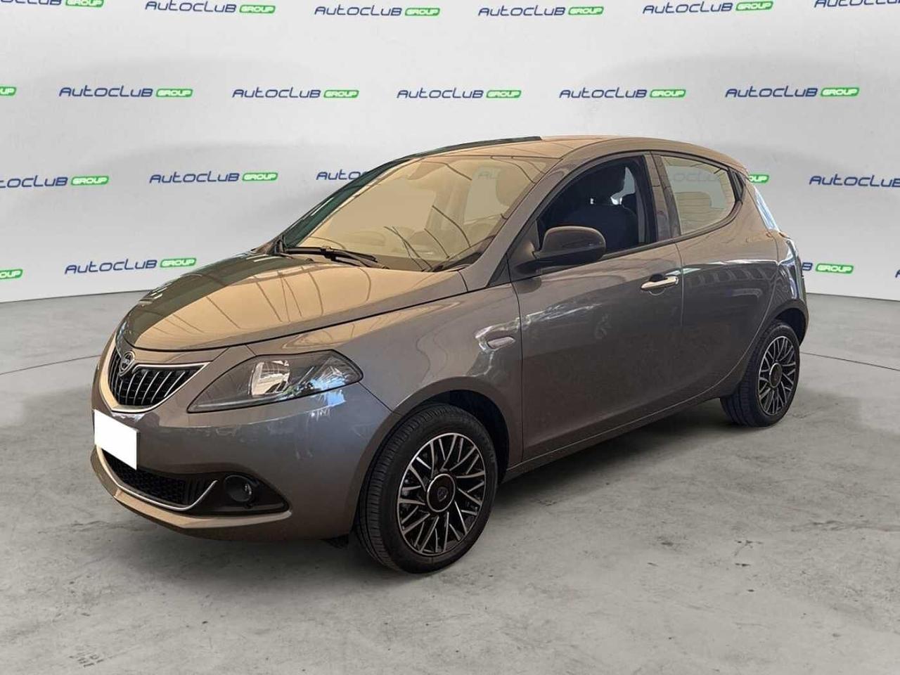 lancia ypsilon ypsilon 1.0 firefly hybrid platino ss 70cv usata