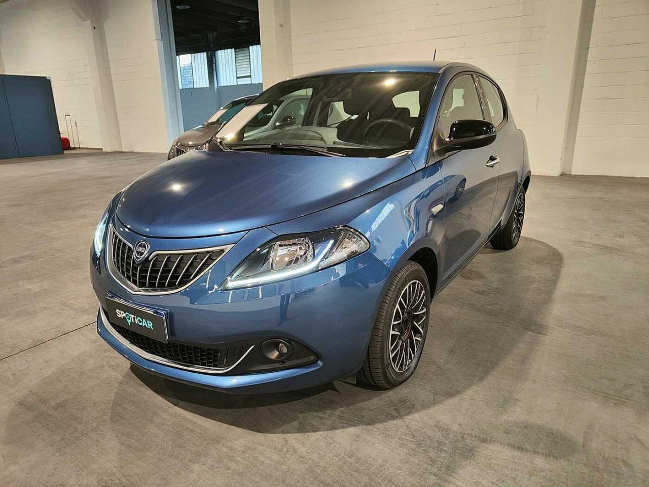 lancia ypsilon ypsilon 1.0 firefly 5 porte ss hybrid platino usata