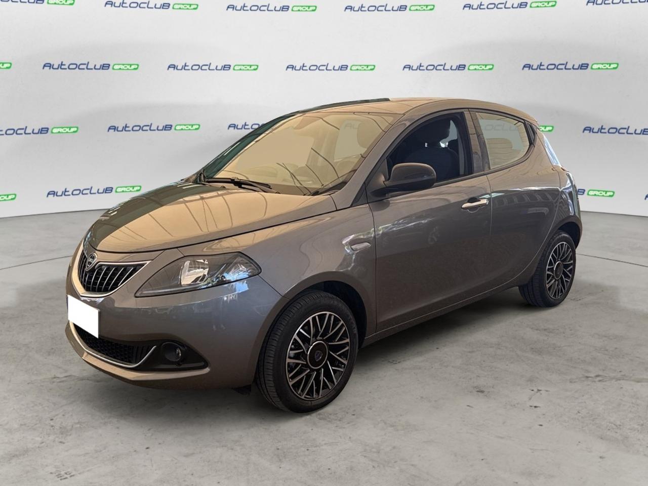 lancia ypsilon ypsilon iii 2021 1.0 firefly hybrid platino s and s 70cv usata
