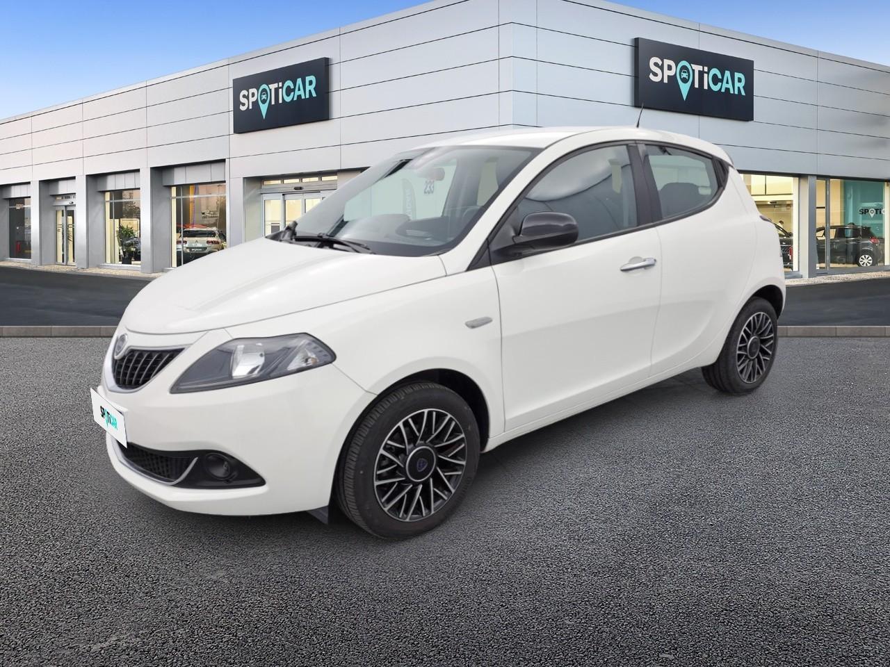 lancia ypsilon ypsilon 1.0 firefly 70cv hybrid platino usata