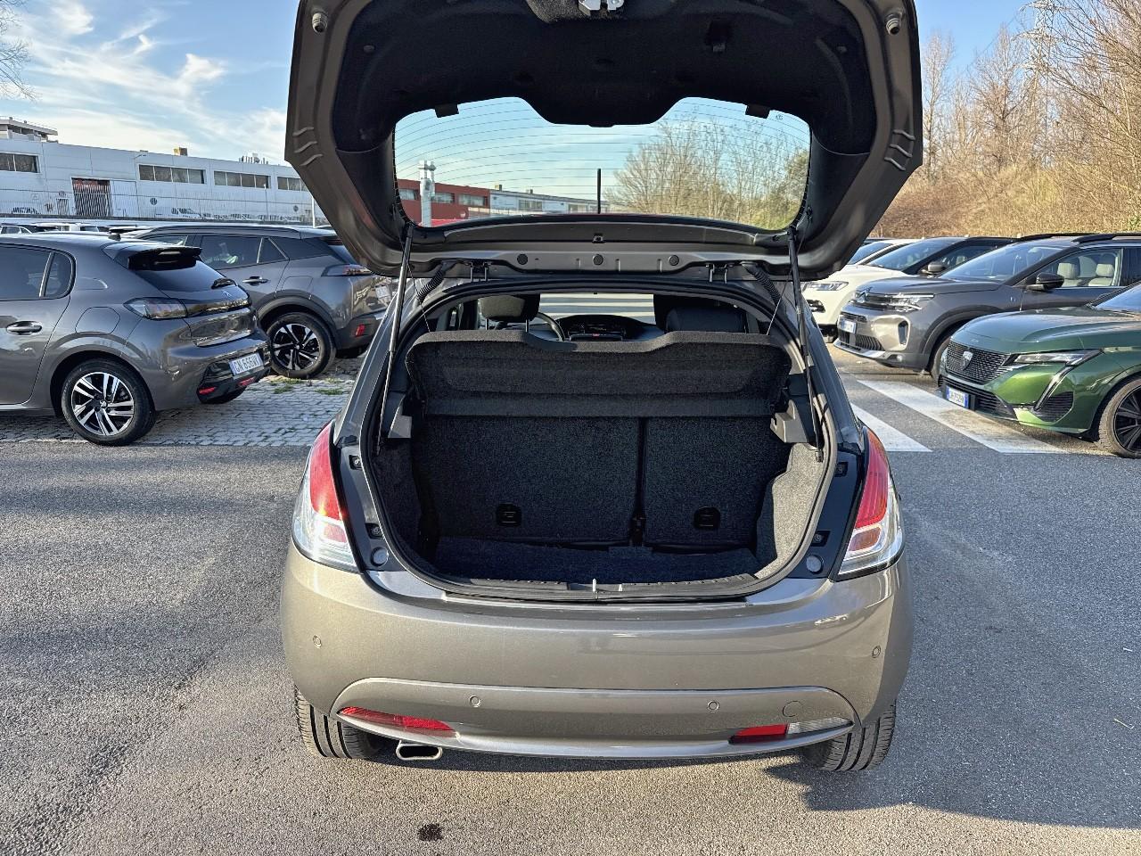 Lancia Lancia Ypsilon usata 16