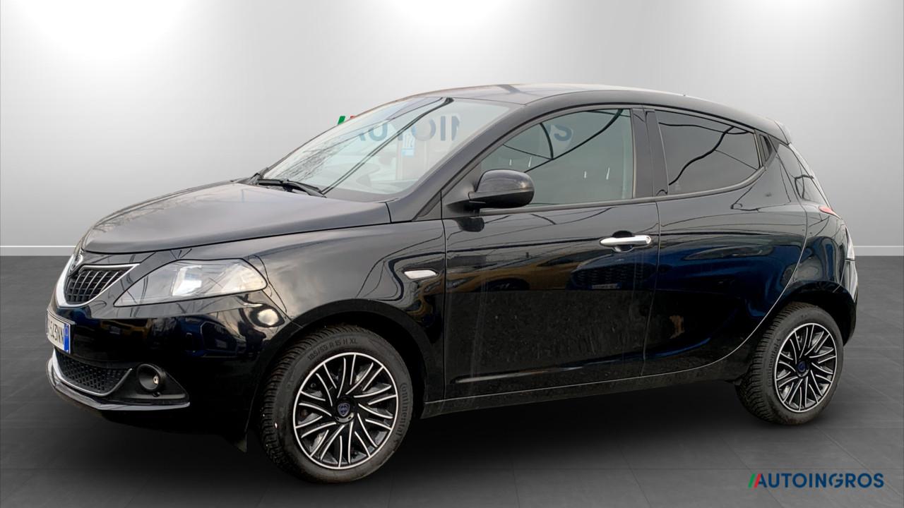 lancia ypsilon ypsilon iii 2021 1.0 firefly hybrid gold s and s 70cv usata